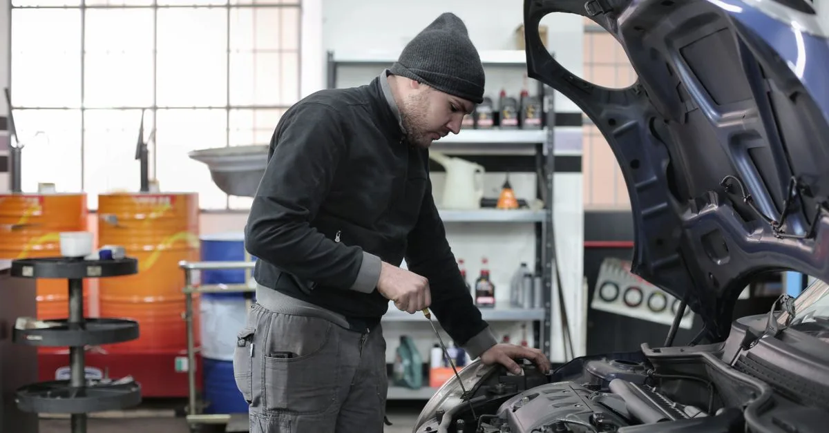 assurance véhicule et entretien : protégez votre voiture tout en garantissant sa performance optimale grâce à nos conseils et solutions adaptés.